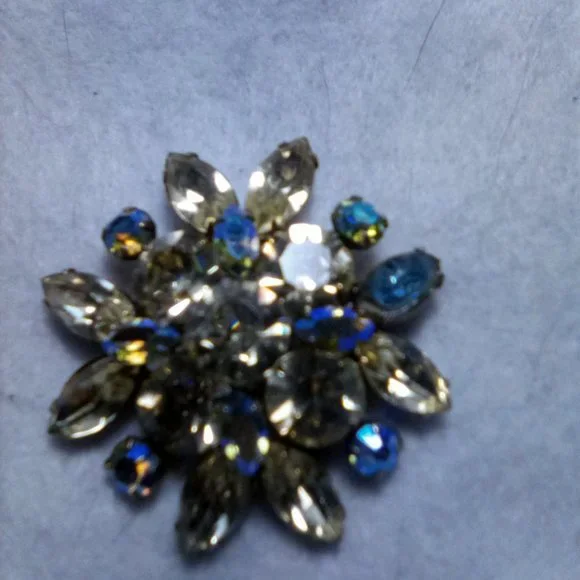 Vintage Yellow n Light Blue Rhinestone Star Brooch - Picture 2 of 6